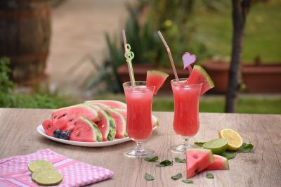 table, refreshment, glass-3220967.jpg